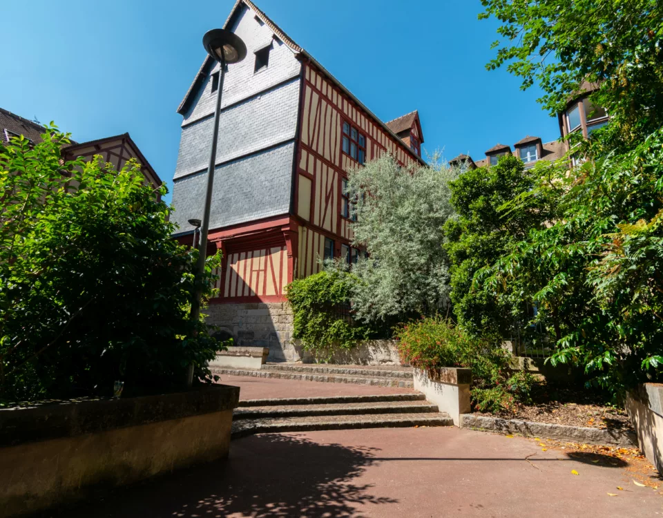 Centre historique de Rouen Rive Droite avec maison en colombage